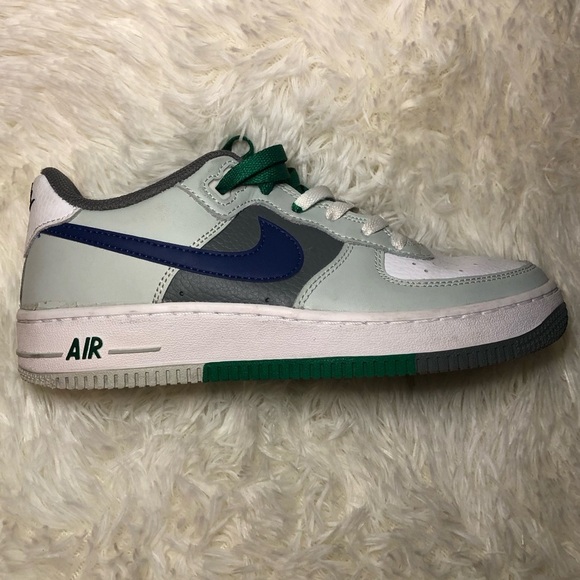 Nike Air Force 1 Low LV8
Light Green Remix (GS) Nike- White, Green, and Blue 5.5 - Picture 2 of 16